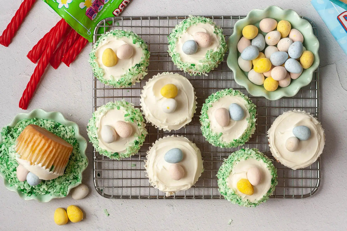 Decorate Easter Cupcakes