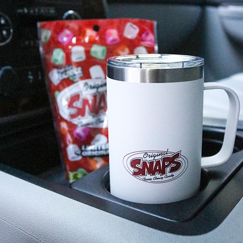 SNAPS Travel Mug fitting snug in a car cup holder